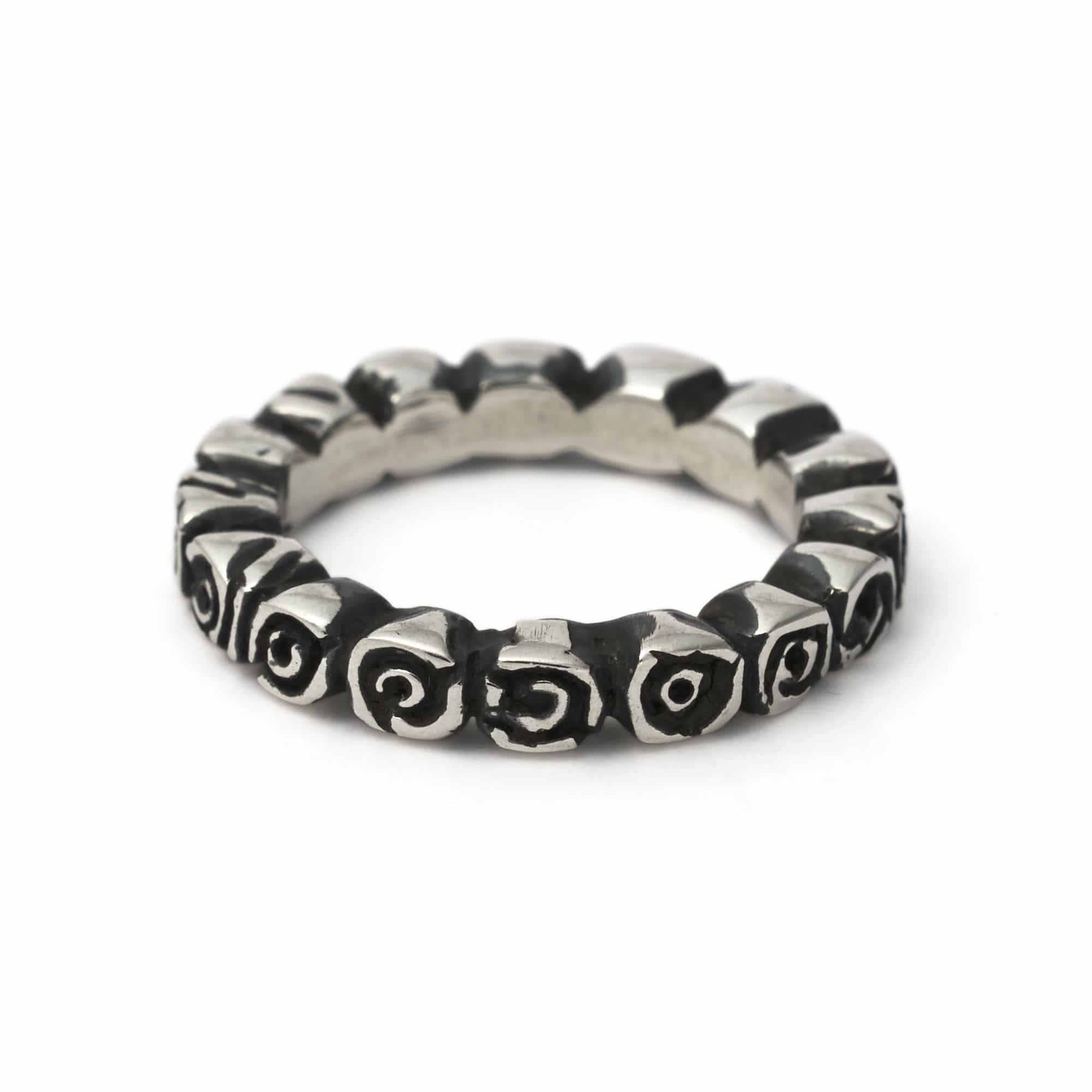 roses-band-ring-front.jpg