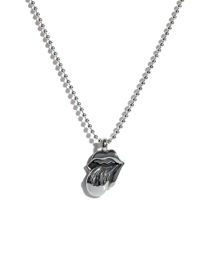 Rolling-Stones-pendant-and-ball-chain_1.jpg
