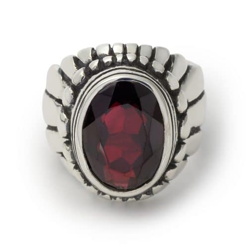 small-navajo-ring-with-faceted-garnett-front